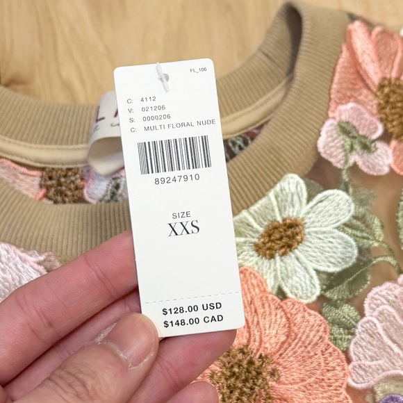 NWT Dolan Anthropologie Women’s Left Coast Flower Appliqué Sheer Tee - Picture 3 of 7